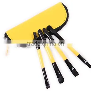 4PCS Beauty High Quality Makeup Brush Set for Traveling,make up Brushes Private Label thumbnail-5