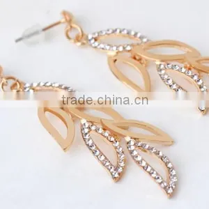 Leaf Shaped Gold Drop Earring, Hot Sale All Types of Earrings thumbnail-5