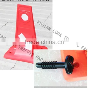 Best Anti-crush Ability Plastic Traffic Road Divider For Sale thumbnail-3