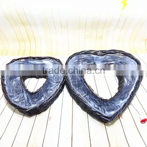 Handmade Wicker Basket Heart-shaped Retro Pastoral Desktop Simulation Flower Planting Pot Plants Meat Storage Basket thumbnail-4