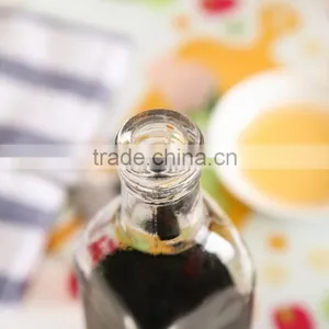 500ml Clear Glass Oil Vinegar Bottle With Plastic Green Dispenser thumbnail-4