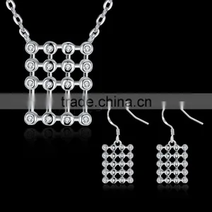 2017 New Cubic Crystal Earrings thumbnail-4