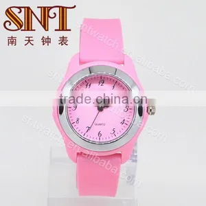 Quartz Watch Plastic Watch on Sell thumbnail-1