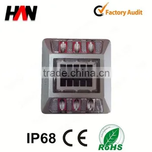 High Power Long Lifespan Reflective Plastic Road Stud thumbnail-1