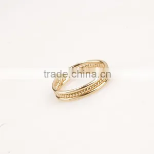 Simple Swirl Marks Finger Ring Without Stone thumbnail-4
