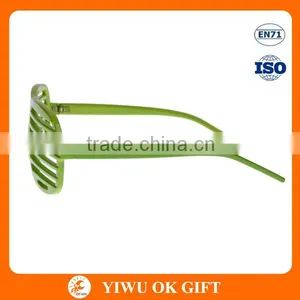Hot Sale St Patrick's Day Green Shutter Shade Sunglasses thumbnail-3