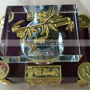 Crystal-like Glass Perfume Bottle thumbnail-1