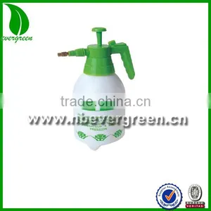 Garden Insecticide Sprayer 2 Liters Plastic Hand Held Sprayer thumbnail-1
