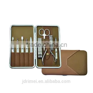 Luxury Design Gift Manicure and Pedicure Set thumbnail-3