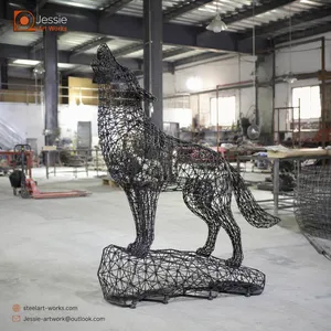 Large Animal Sculpture thumbnail-1