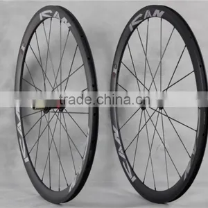 700C 38mm Clincher Carbon Road Wheelset Carbon Clincher Wheels Wth Novatec Hub 9/10/11Speed thumbnail-1