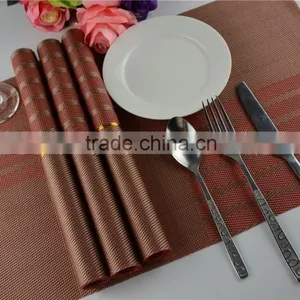 Red Classics Non-slip Insulation Moor Crossweave Woven PVC Non-slip Insulation Placemat Washable Table Dish Mats thumbnail-5