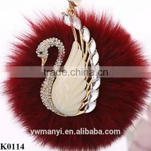 Hot Luxury Car Rhinestone Fox Fur Ball Key Chain Women's Car Keychain Plush Fur Ball Swan Keychain Charm Colored Key Chain K0114 thumbnail-2