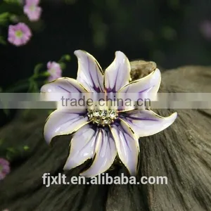 CZ Diamond Pearl Flower Brooch thumbnail-3