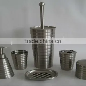 Bathroom Set thumbnail-1