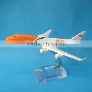 Metal B747 TNT Airplane Model thumbnail-1