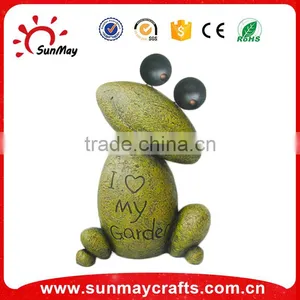 Polyresin Garden Frog Figurine With Flower Pot thumbnail-3