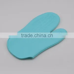 Hot Sale Colorful Kitchen Waterproof Silicone Oven Mitt thumbnail-3