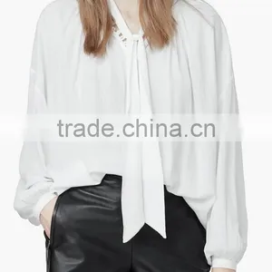 Runwaylover EY2356B Hot Sale 2017 Ladies Elegant Stand Collar Loose Blouse thumbnail-1