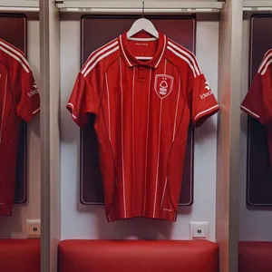 25-26 Nottingham Forest Jersey Nottingham Football Kit Player Version No. 10 Short Sleeve Football Jersey thumbnail-2