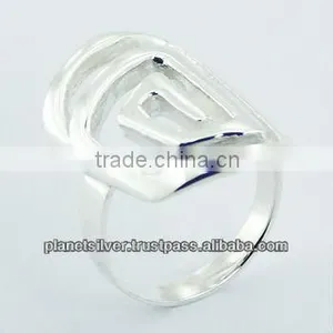 Plain 925 Sterling Silver Designer Ring Skewed Square Twirl thumbnail-1