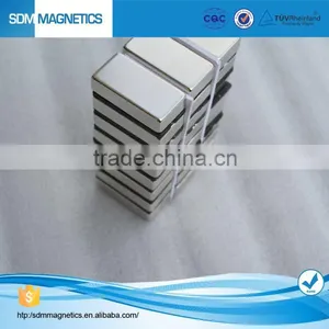 Made in China Strong Ferrite Small Magnets thumbnail-1