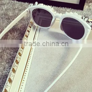 New Square Shape White Frame Handmade Clay Flower Style UV 400 Beach Sunglasses thumbnail-2
