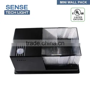 New Design 20W UL Mini Led Wall Pack 102Lm/W LED Outdoor Wall Light thumbnail-1