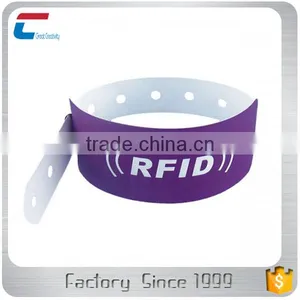 NFC Smart PVC Wristband 13.56Mhz RFID Disposable Event Bracelet thumbnail-1