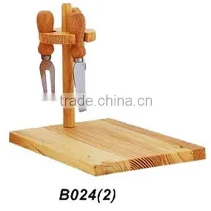 Rubber Wood Cheese Board With Cheese Knives thumbnail-2