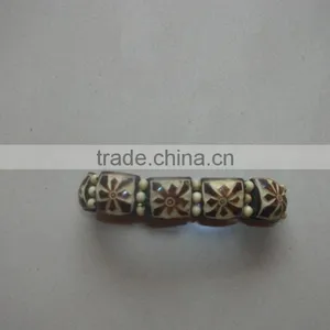 Bracelets thumbnail-1