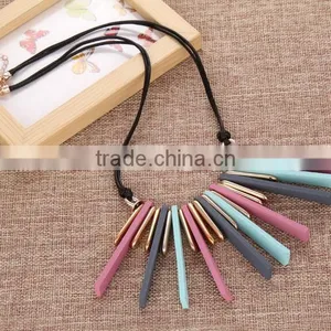 Zm34532a Wholesale Wooden Necklace Simple Classic Jewelry Statement Necklace thumbnail-1