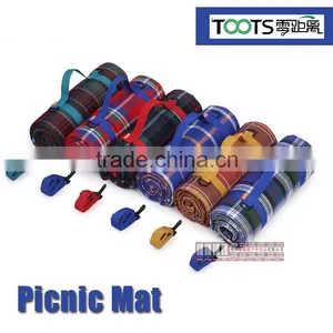 Foldable Waterproof Acrylic Outdoor Blanket for Tent 175x135cm thumbnail-2
