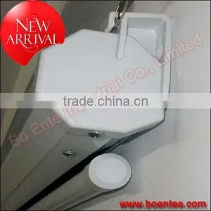 1.0 High Gain 96*96 Inch Manual Projector Screen With Self-Locking thumbnail-3