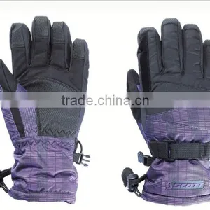 2015 Fashion Useful Fashion Knitted Funky Gloves thumbnail-3