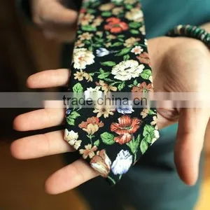 Latest New Products Handsome Silk Knitted Neck Ties for Men thumbnail-3