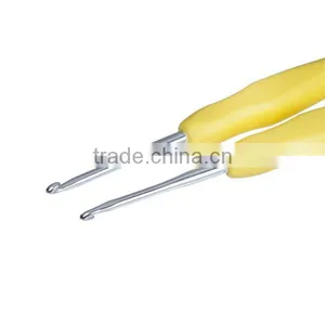 High Quality Custom Yellow 2.5mm 13.7cm TPR Aluminum Crochet Hooks thumbnail-1