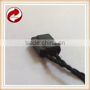 Guangzhou Manufacturing Plant Bottle Neck Hang Tag thumbnail-3