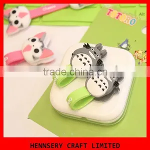 Customized Shape and Logo Soft Pvc Rubber Silicone Earbud Cable Winder With Double Hardness thumbnail-1