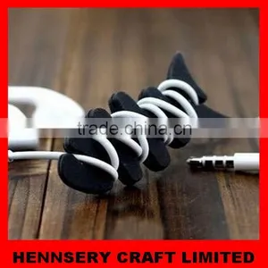 Customized Shape and Logo Soft Pvc Rubber Electronics Cable Winder thumbnail-1