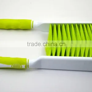 Bed Cleaning Brush Bed Brush With TPR Handle Bed Cleaning Brush thumbnail-4
