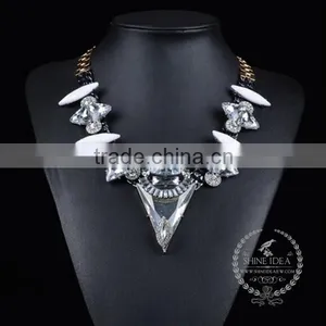 High Quality Vintage Rhinestone Chunky Statement Necklace Tin Alloy Fashion Women Pendant Necklace 6390119 thumbnail-2