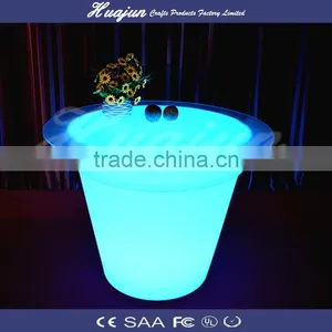 Luxury Round Hotel Tables thumbnail-3