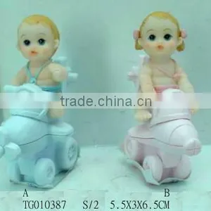 Polyresin Baby Figure thumbnail-1