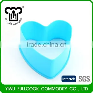 Hot Selling 3D Bakeware Cookie Tools Set Colorful Plastic Heart Cookie Cutter thumbnail-2