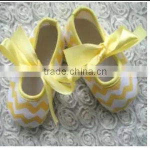 China Product and Low Price Wholesale Soft Chevron Soft Shoes for 0-15months Baby Kids for Summer and Spring thumbnail-4