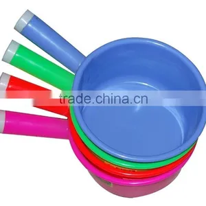 Plastic Water Scoop thumbnail-1