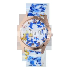 Fashion Women Flower Printing Silicone Band Quartz Analog Wrist Watch thumbnail-1