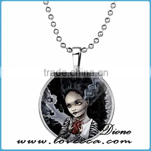 Halloween Necklace Ghost Children Round Locket Glow in the Dark Pendant Halloween Decoration thumbnail-1