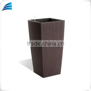 Self Watering Rattan Planter Pot thumbnail-2